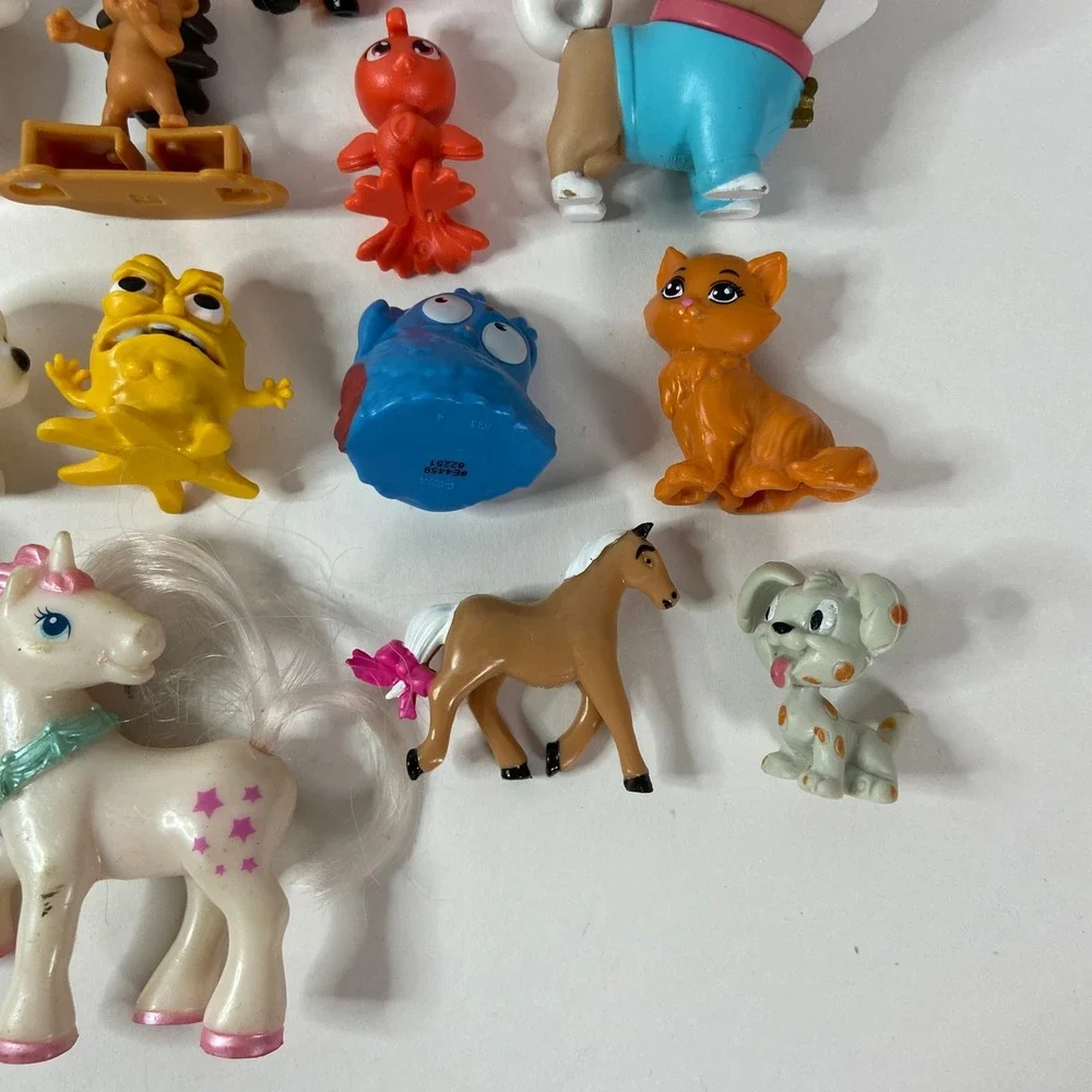 25 Piece Mixed Toy Figure Lot Animals Cinnamoroll Squishmallows Unicorn Monkey